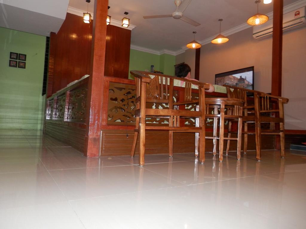 Malacca Travellers Planet Hotel & Guesthouse מראה חיצוני תמונה