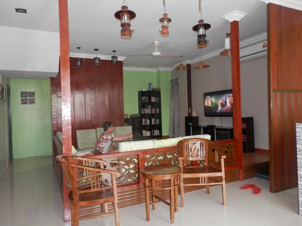 Malacca Travellers Planet Hotel & Guesthouse מראה חיצוני תמונה