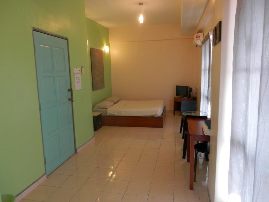 Malacca Travellers Planet Hotel & Guesthouse מראה חיצוני תמונה