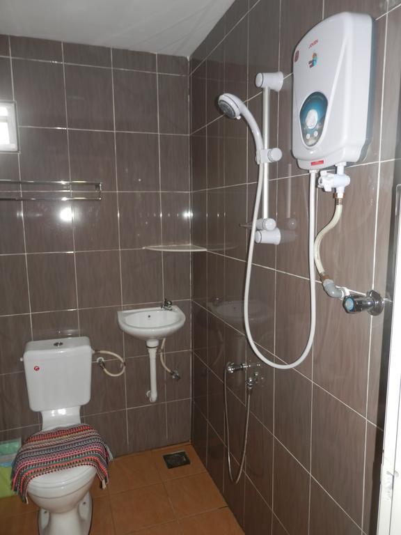 Malacca Travellers Planet Hotel & Guesthouse מראה חיצוני תמונה