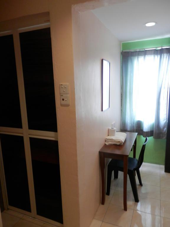 Malacca Travellers Planet Hotel & Guesthouse מראה חיצוני תמונה