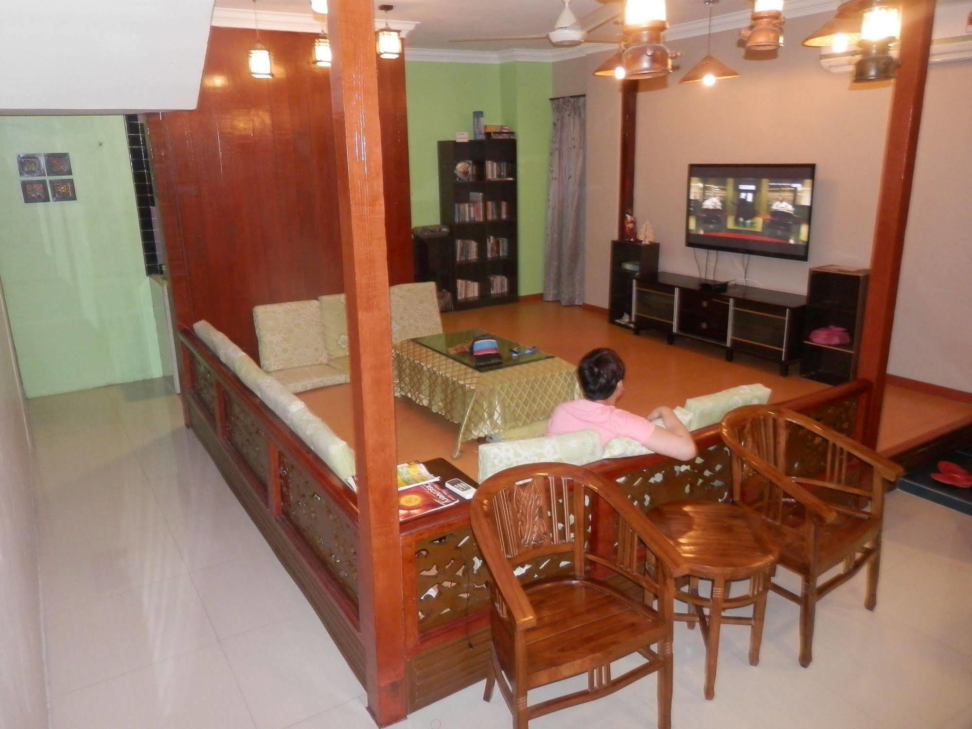 Malacca Travellers Planet Hotel & Guesthouse מראה חיצוני תמונה